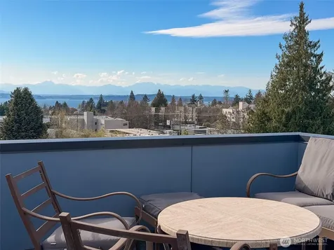 6320 41st Avenue SW Seattle WA 98136