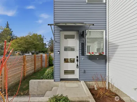 6320 41st Avenue SW Seattle WA 98136