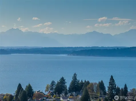 6320 41st Avenue SW Seattle WA 98136