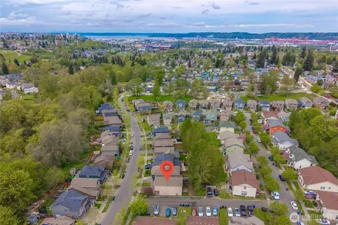 3961 E T Street Tacoma WA 98404