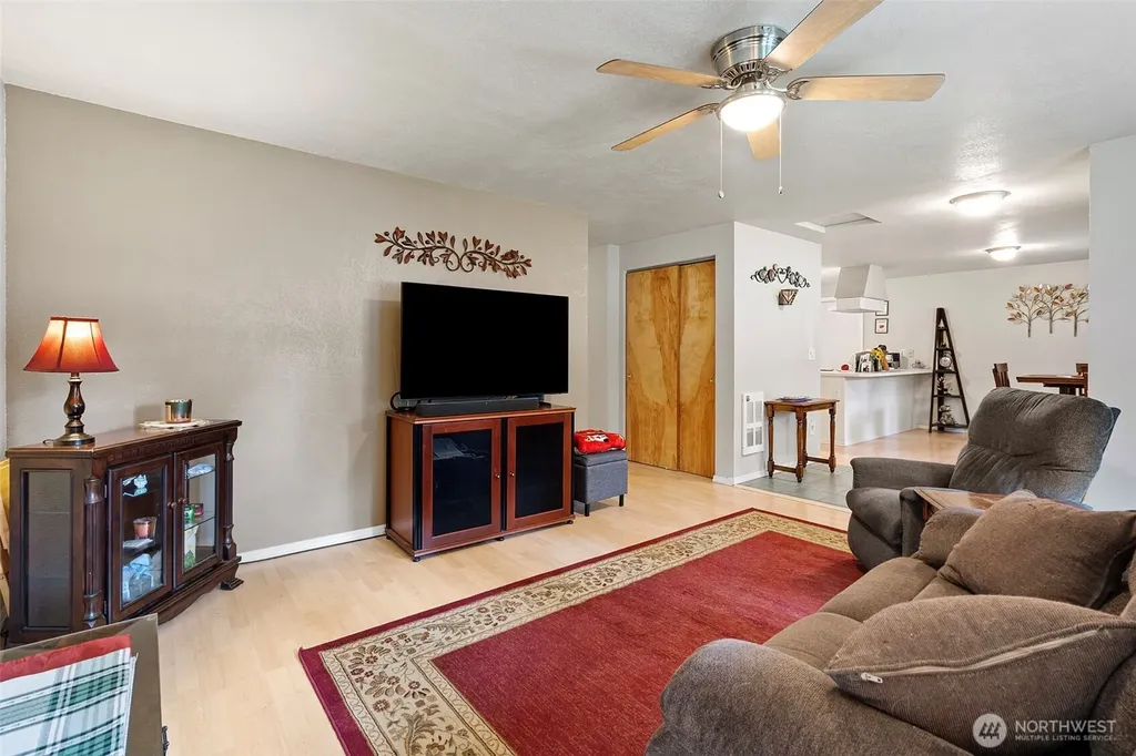 161 E Barnsby Place Shelton WA 98584