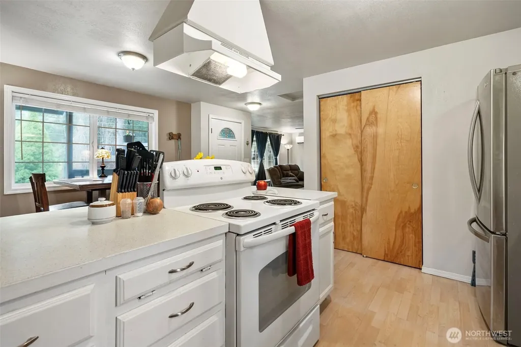 161 E Barnsby Place Shelton WA 98584