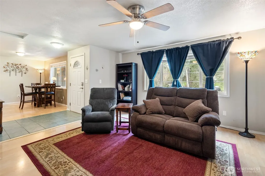 161 E Barnsby Place Shelton WA 98584