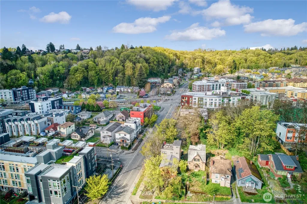4560 34th Avenue S Seattle WA 98118