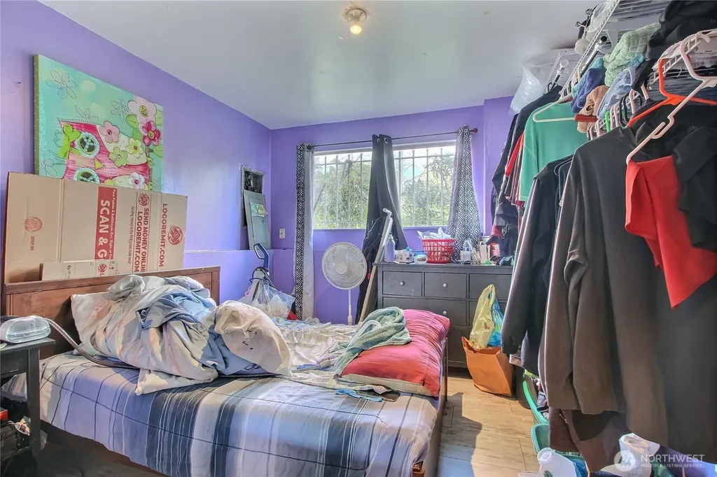 4560 34th Avenue S Seattle WA 98118