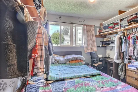 4560 34th Avenue S Seattle WA 98118