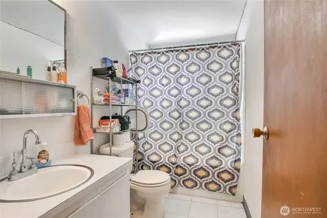 4560 34th Avenue S Seattle WA 98118
