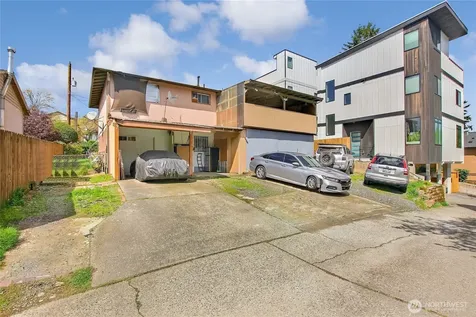 4560 34th Avenue S Seattle WA 98118