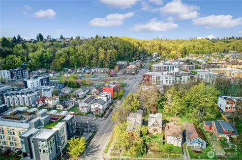 4560 34th Avenue S Seattle WA 98118
