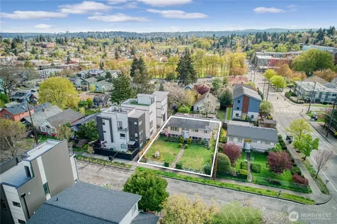 4560 34th Avenue S Seattle WA 98118