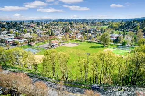 4560 34th Avenue S Seattle WA 98118
