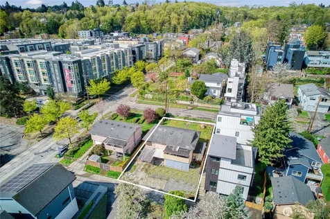4560 34th Avenue S Seattle WA 98118