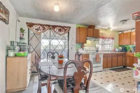 4560 34th Avenue S Seattle WA 98118