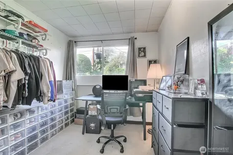 4560 34th Avenue S Seattle WA 98118