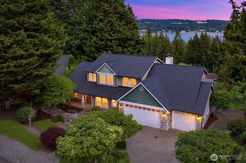 8226 Granite Drive NW Gig Harbor WA 98329