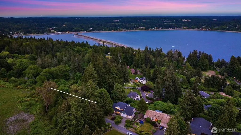 8226 Granite Drive NW Gig Harbor WA 98329