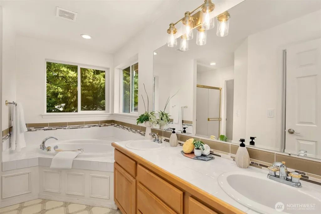 8226 Granite Drive NW Gig Harbor WA 98329