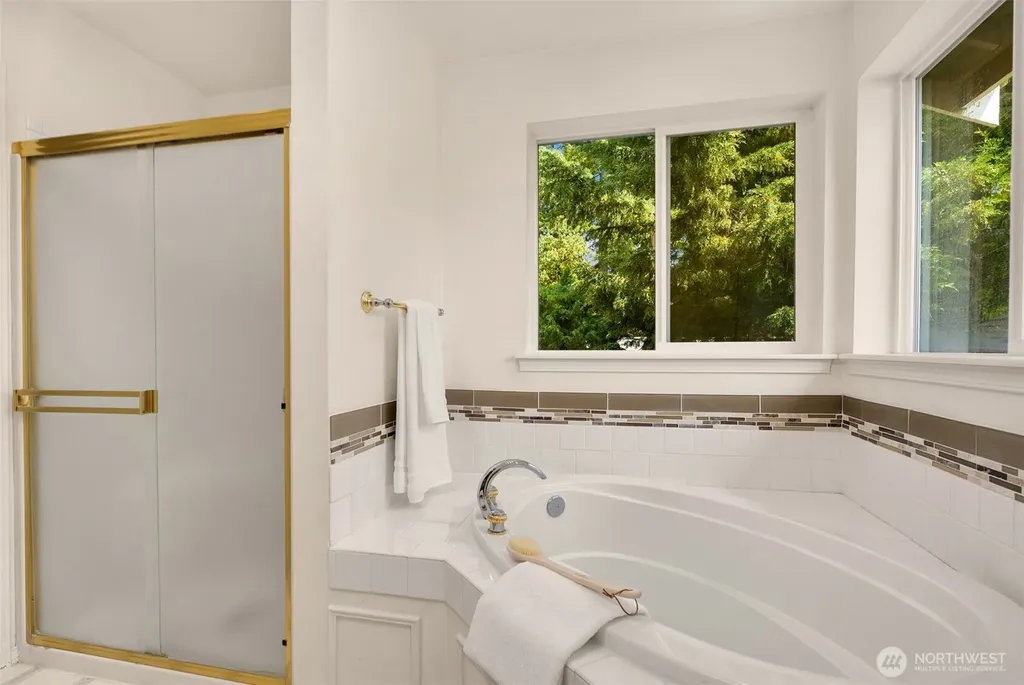 8226 Granite Drive NW Gig Harbor WA 98329