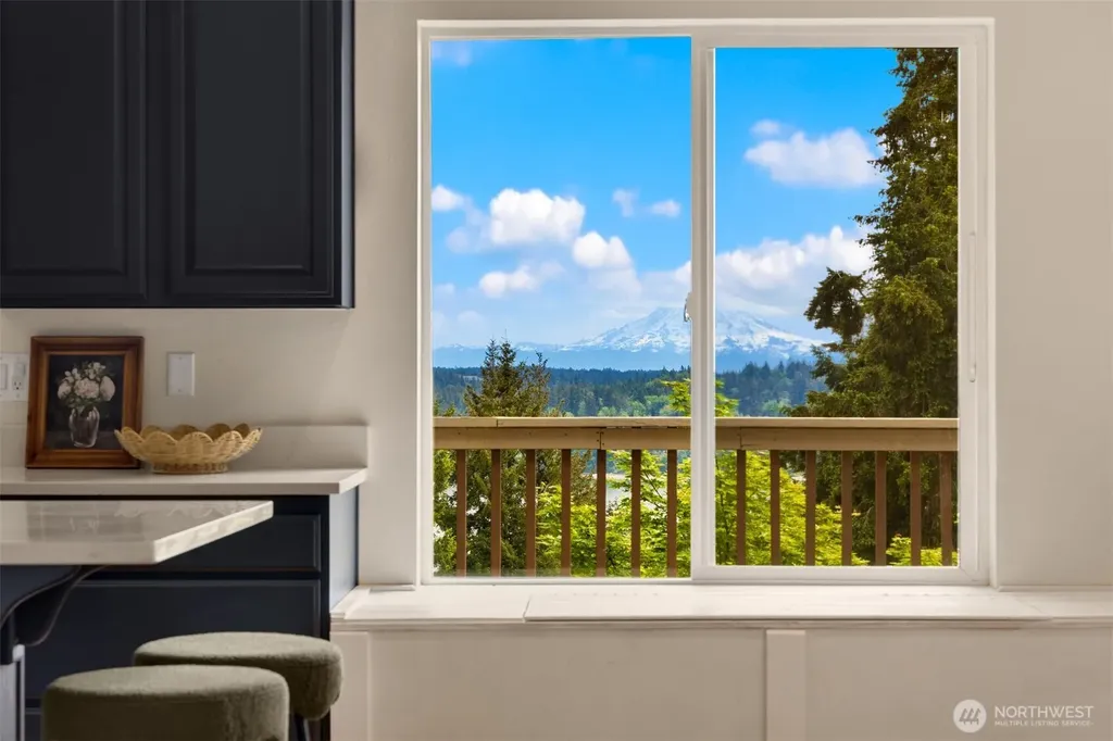 8226 Granite Drive NW Gig Harbor WA 98329