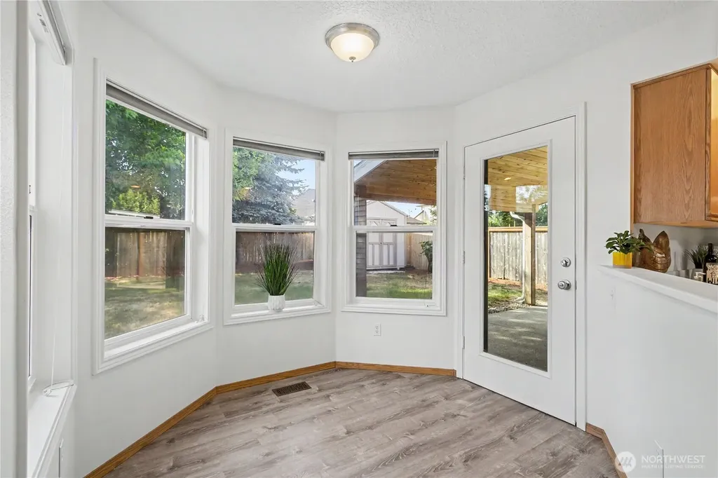 1712 SE Solomon Loop Vancouver WA 98683
