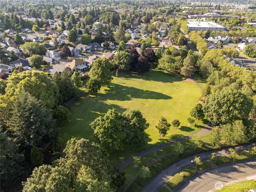1712 SE Solomon Loop Vancouver WA 98683