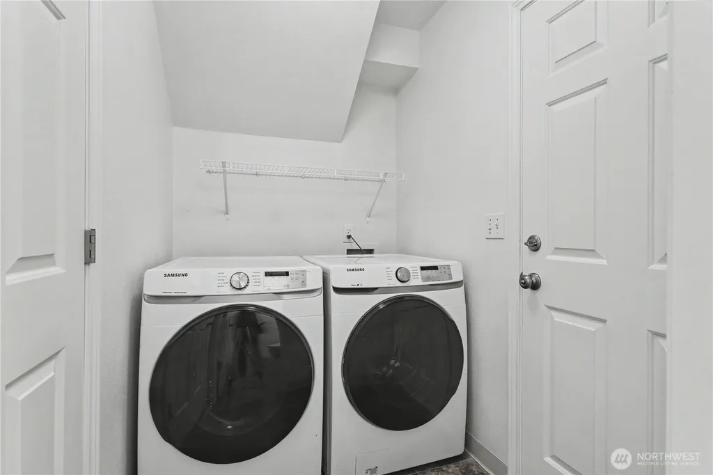 1712 SE Solomon Loop Vancouver WA 98683