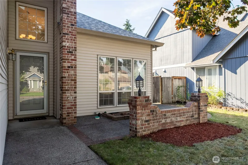 1712 SE Solomon Loop Vancouver WA 98683