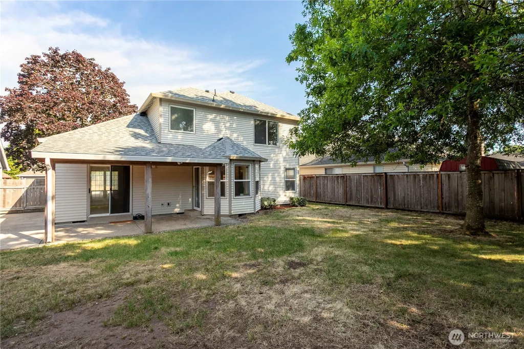 1712 SE Solomon Loop Vancouver WA 98683