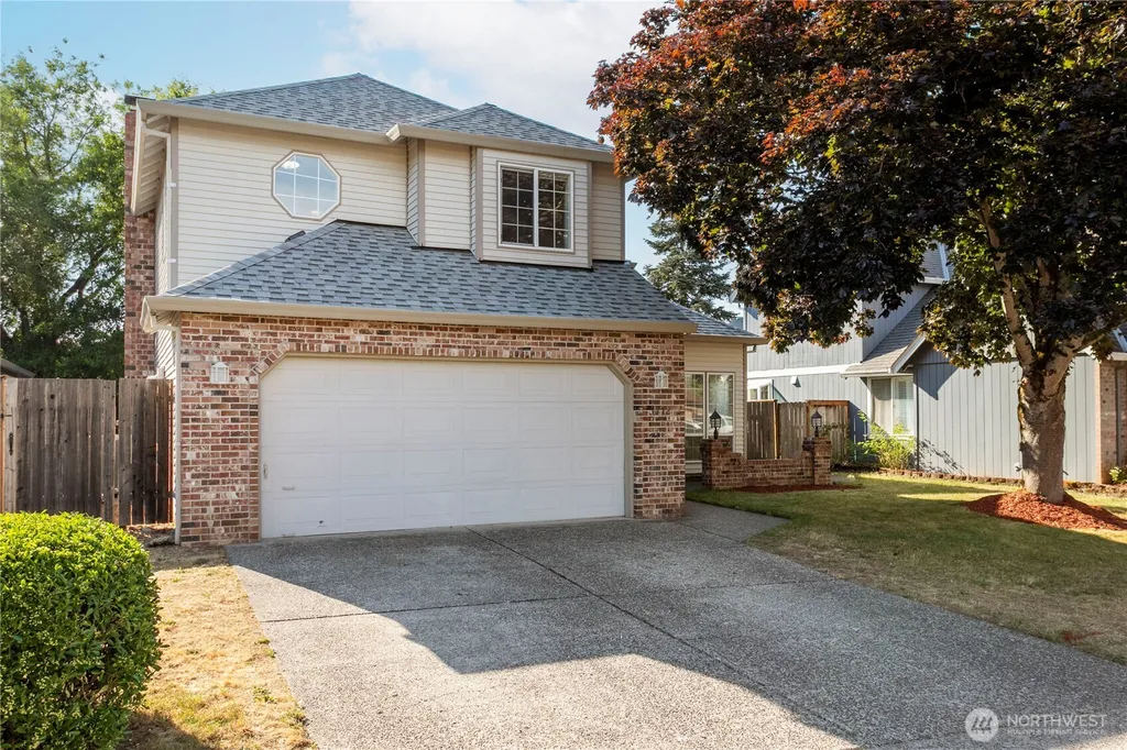 1712 SE Solomon Loop Vancouver WA 98683