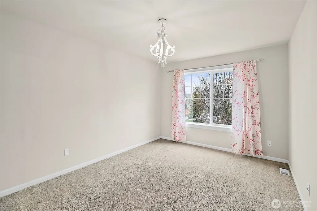 6415 Silent Creek Avenue SE Snoqualmie WA 98065