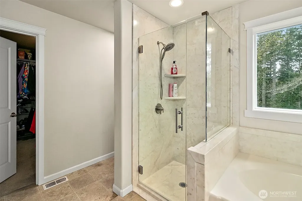 6415 Silent Creek Avenue SE Snoqualmie WA 98065
