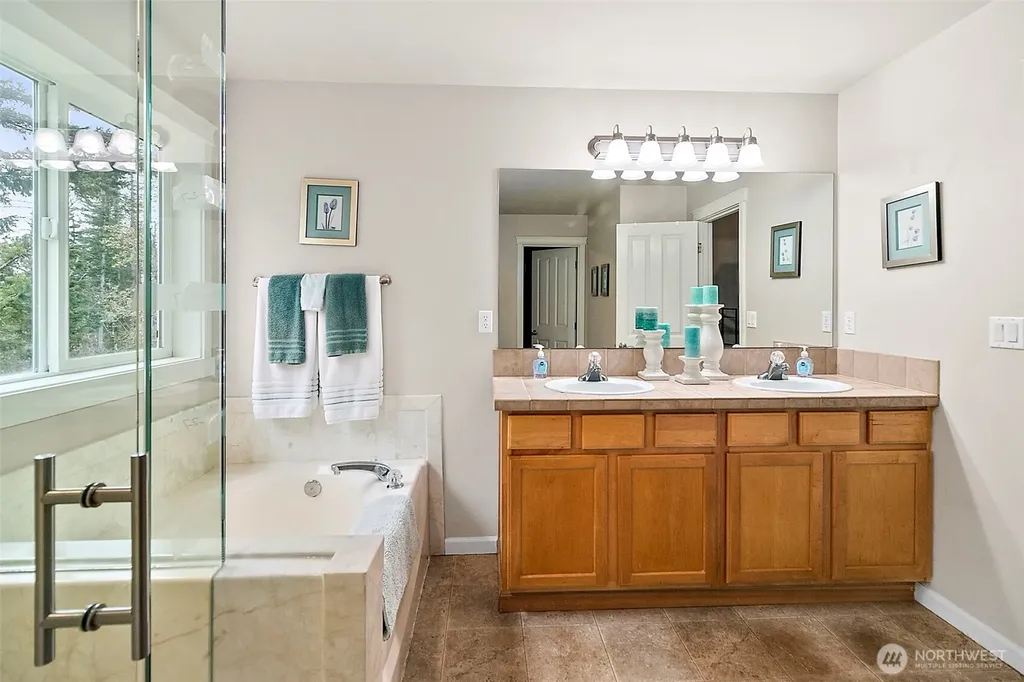 6415 Silent Creek Avenue SE Snoqualmie WA 98065