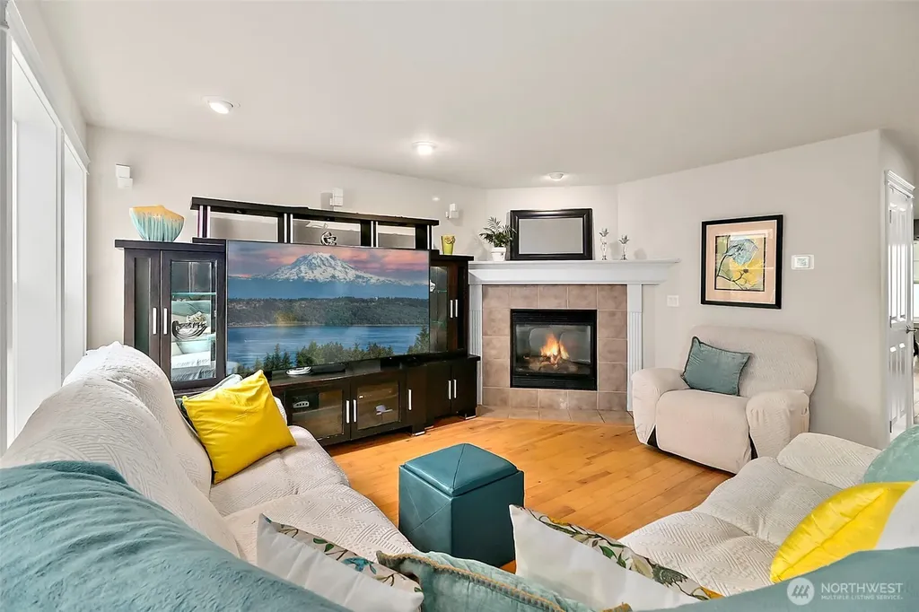 6415 Silent Creek Avenue SE Snoqualmie WA 98065