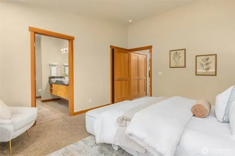 610 Vineyard Lane Bainbridge Island WA 98110