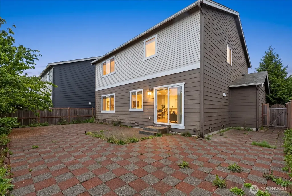 3053 Eagle Loop NE Lacey WA 98516