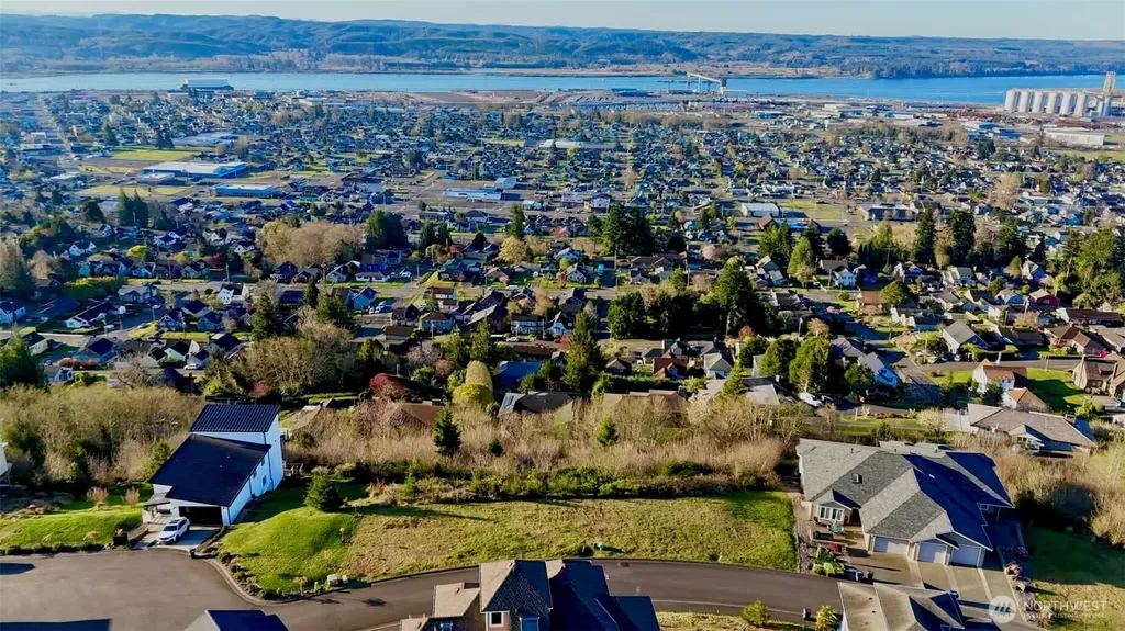 1154 Grays Pointe Lane Aberdeen WA 98520