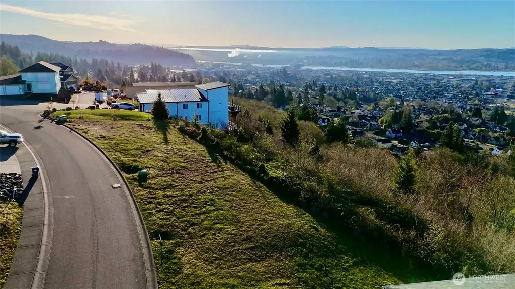 1154 Grays Pointe Lane Aberdeen WA 98520