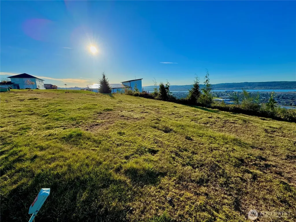 1154 Grays Pointe Lane Aberdeen WA 98520