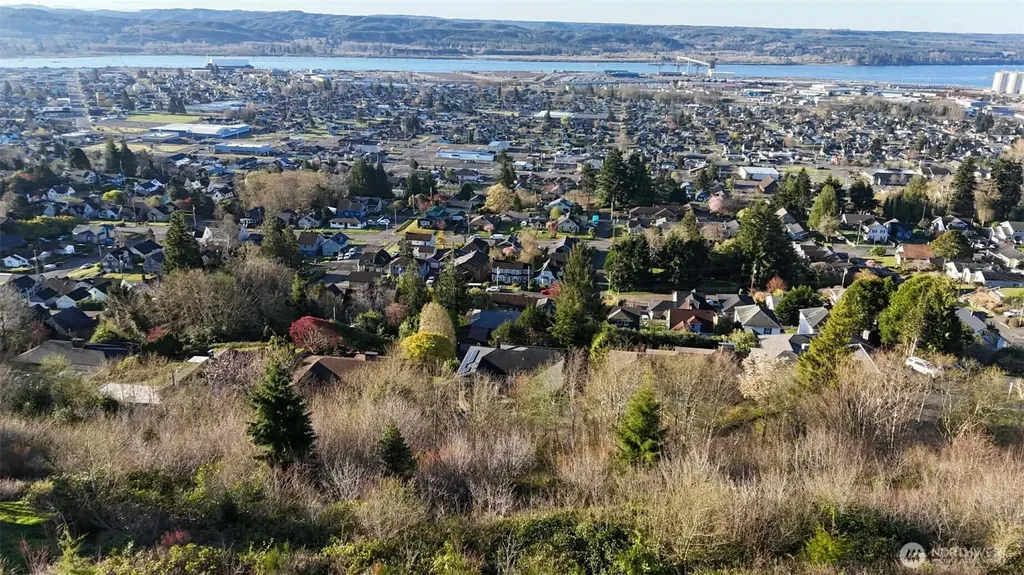 1154 Grays Pointe Lane Aberdeen WA 98520