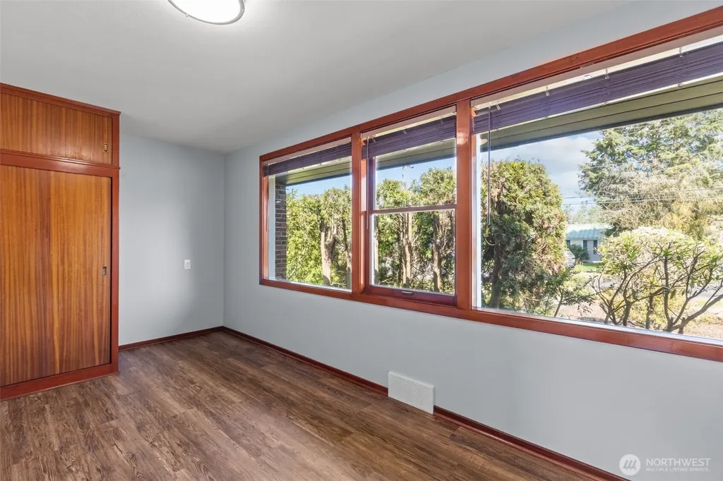 15108 74th Street E Sumner WA 98390