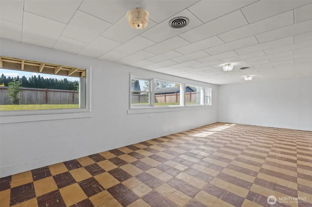 15108 74th Street E Sumner WA 98390
