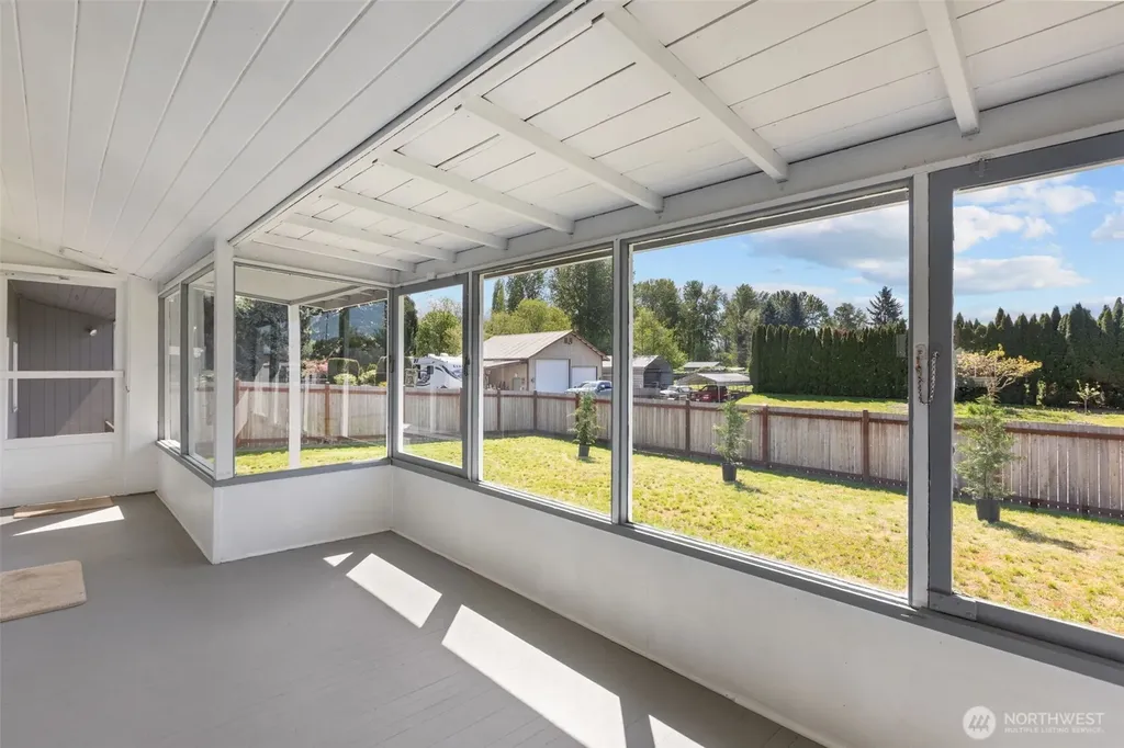 15108 74th Street E Sumner WA 98390