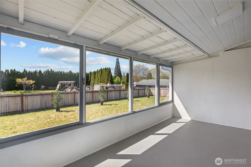 15108 74th Street E Sumner WA 98390
