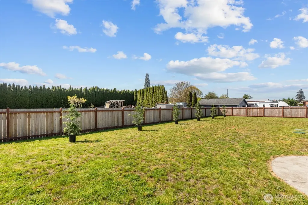 15108 74th Street E Sumner WA 98390
