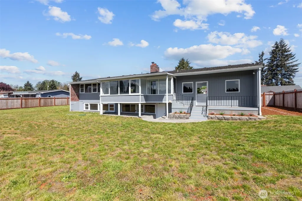 15108 74th Street E Sumner WA 98390