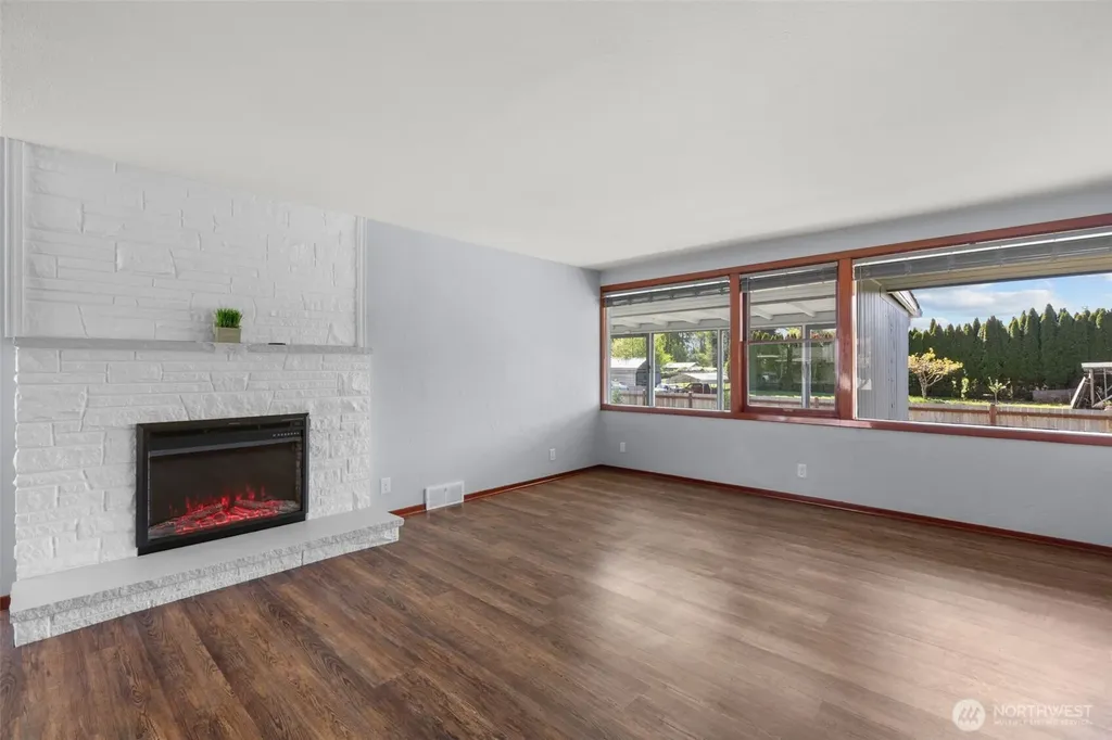 15108 74th Street E Sumner WA 98390