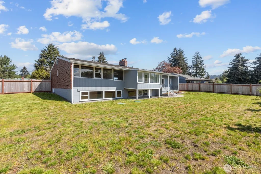 15108 74th Street E Sumner WA 98390