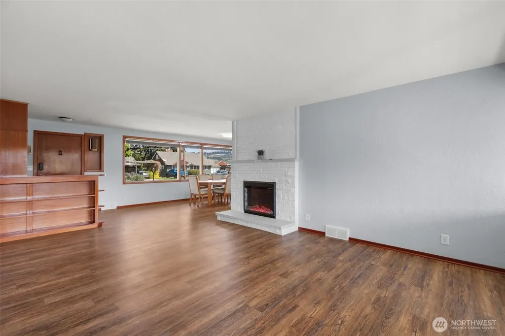 15108 74th Street E Sumner WA 98390