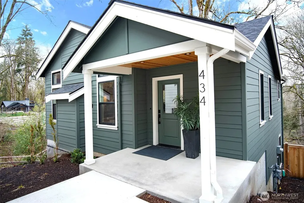 434 20th Avenue Kirkland WA 98033