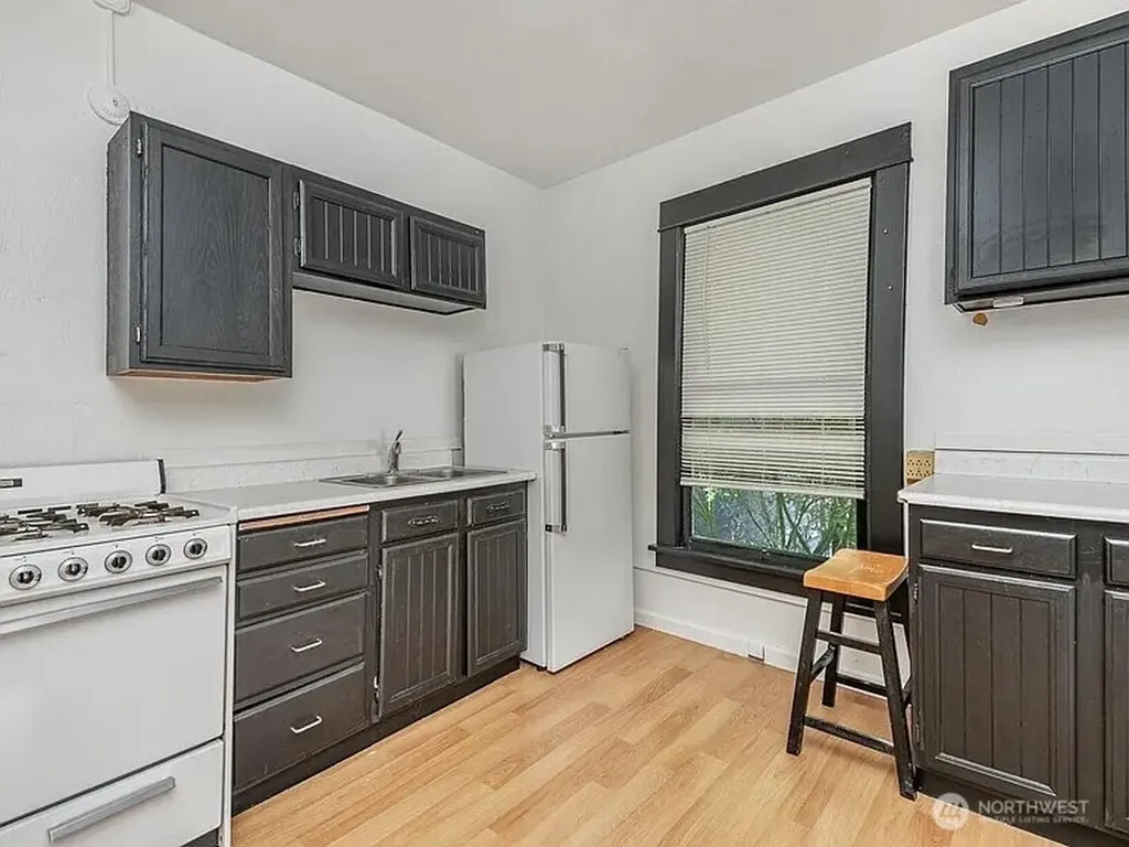 807 N 49th Street Seattle WA 98103